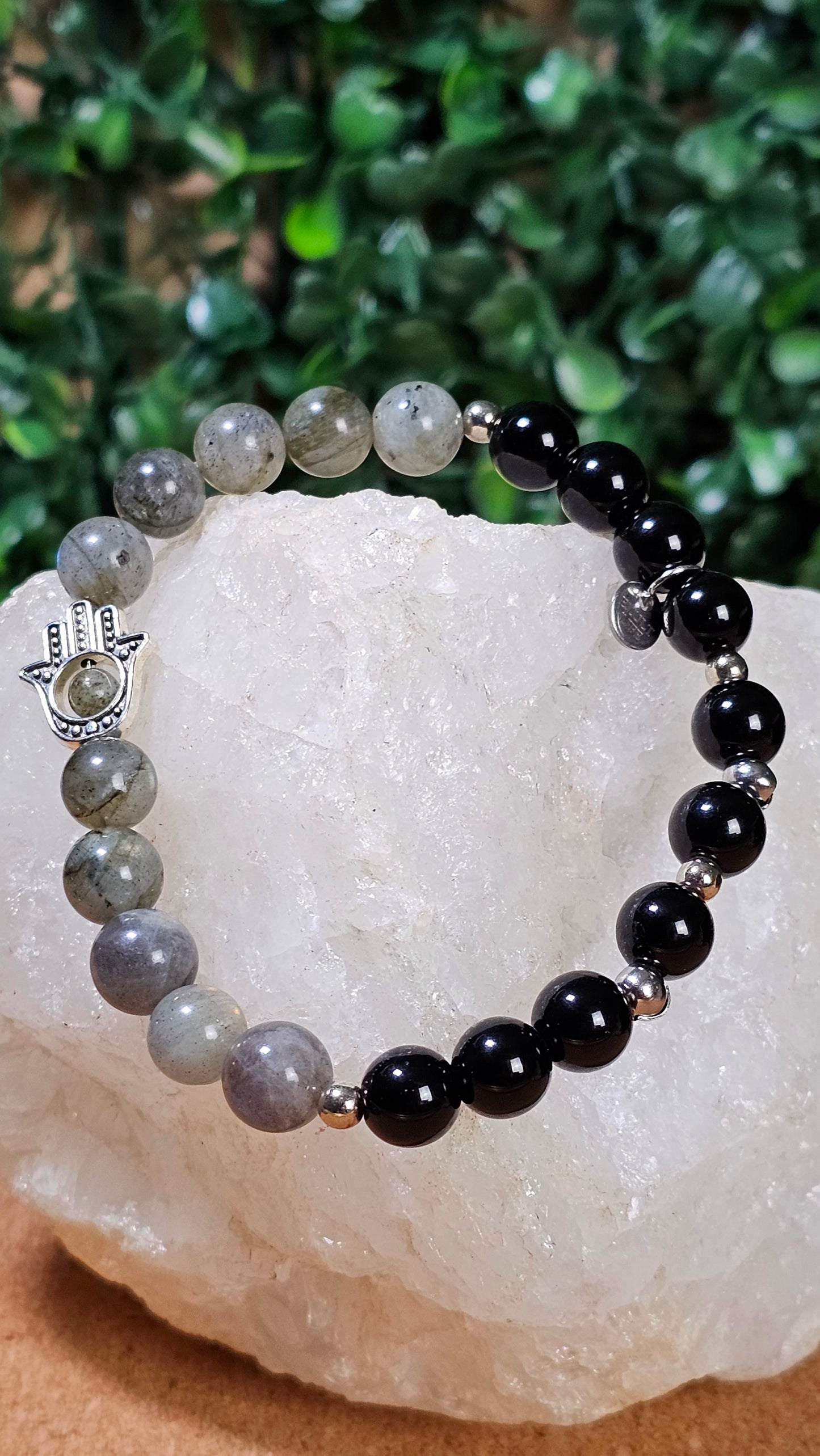 Labradorite and Black Onyx - Hamsa bracelet